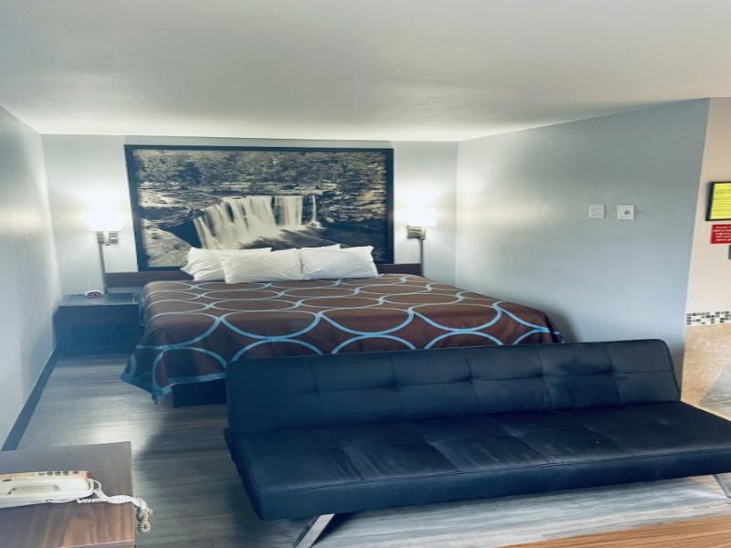 Super 8 by Wyndham Corbin/London KY image
