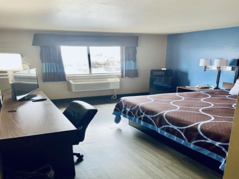 Super 8 by Wyndham Corbin/London KY image