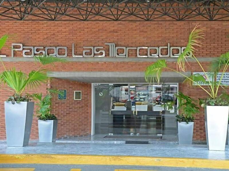 Paseo Las Mercedes Caracas image