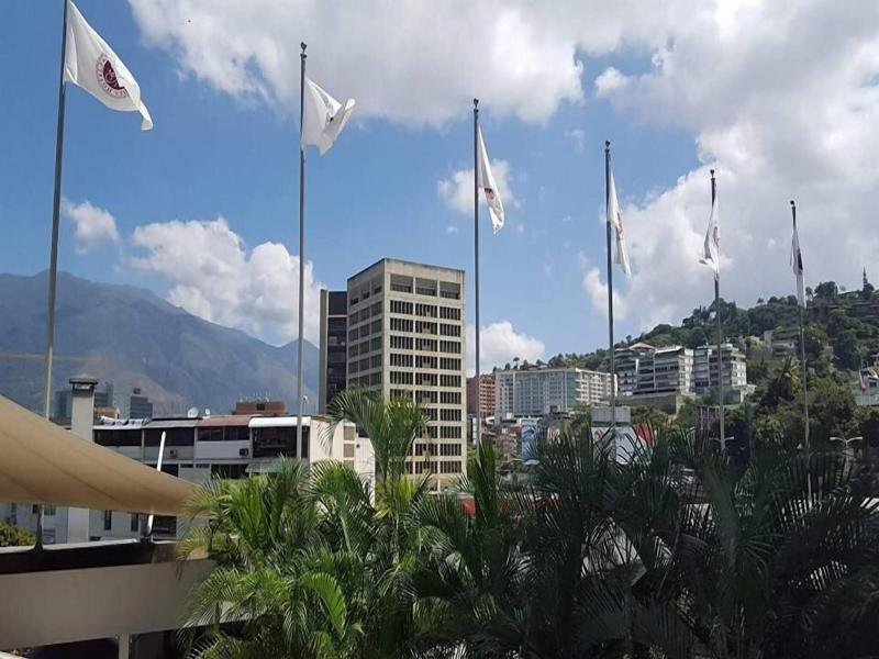 Paseo Las Mercedes Caracas image