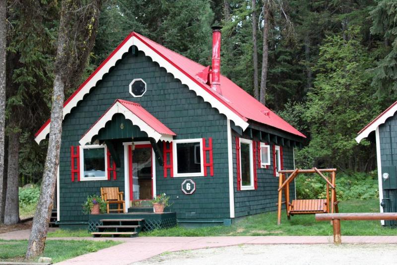 Brundage Bungalows image