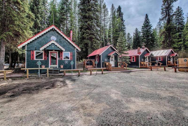 Brundage Bungalows image