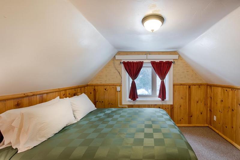 Brundage Bungalows image