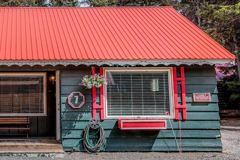 Brundage Bungalows image