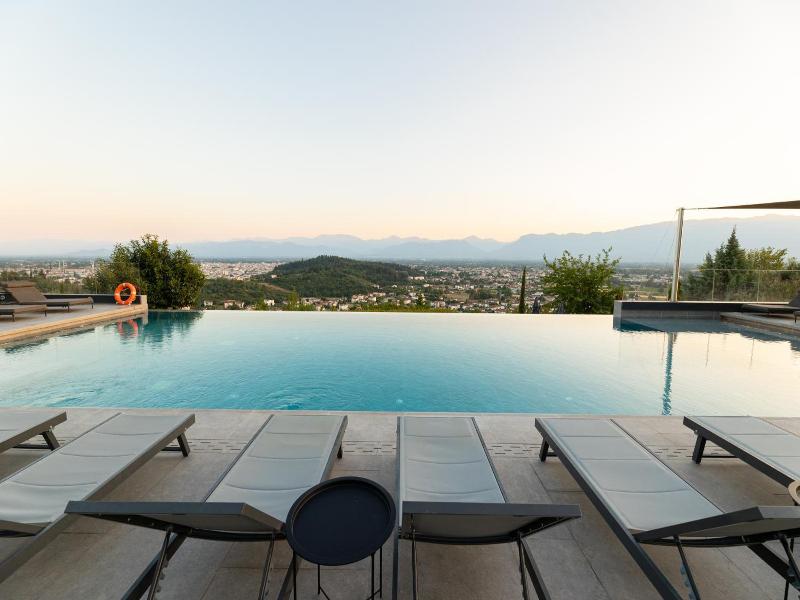 Ananti City Resort image