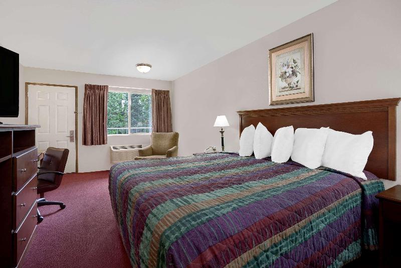 Days Inn by Wyndham Port Angeles image