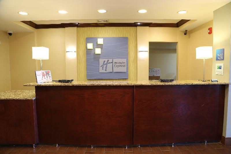 Holiday Inn Express & Suites Cleveland image
