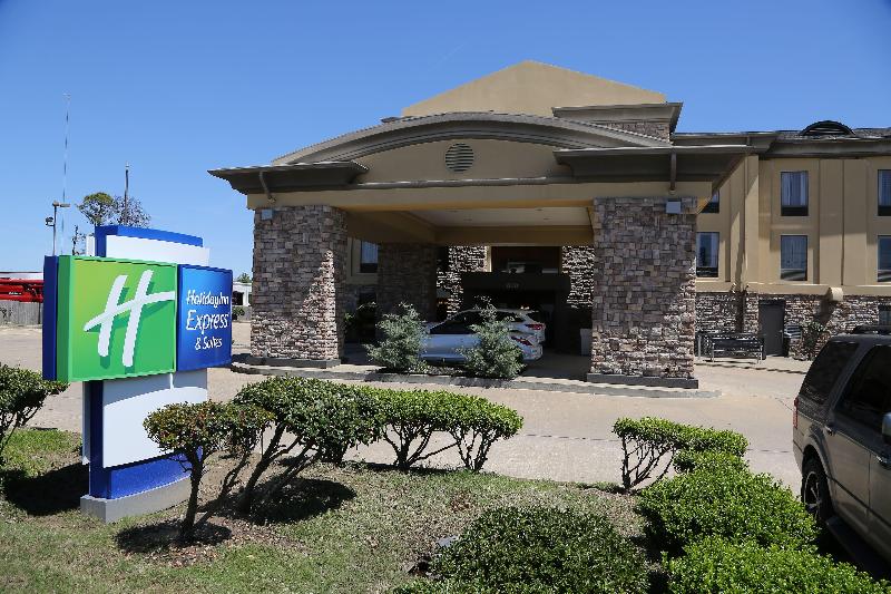 Holiday Inn Express & Suites Cleveland image