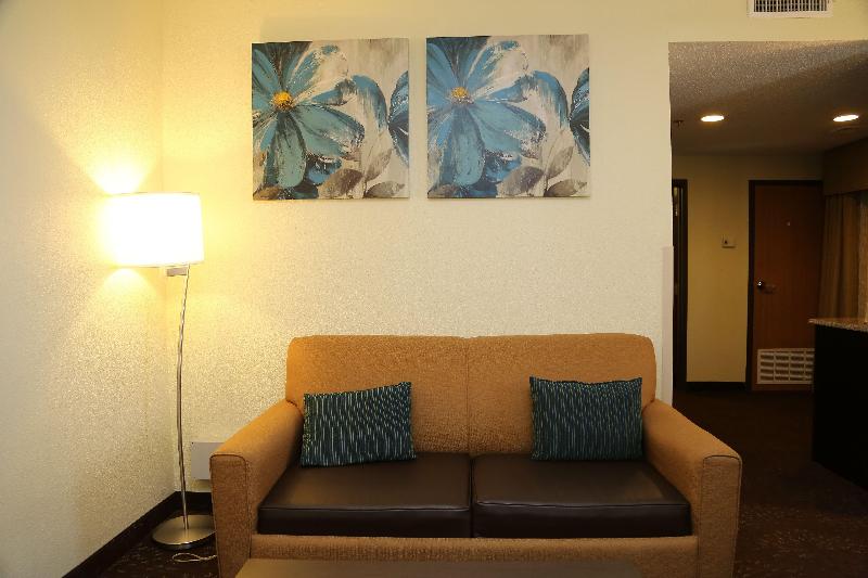 Holiday Inn Express & Suites Cleveland image