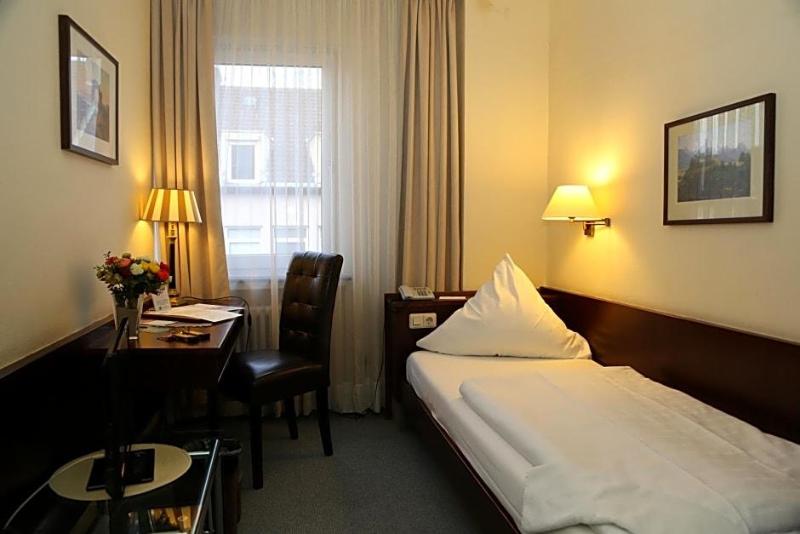 Hotel garni Löhndorf image