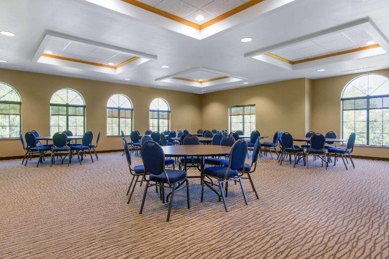 Comfort Inn & Suites Milford / Cooperstown image
