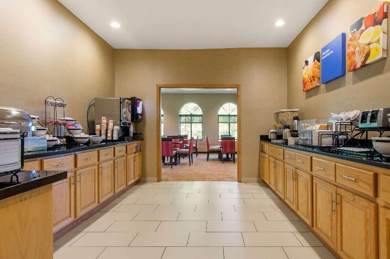 Comfort Inn & Suites Milford / Cooperstown image