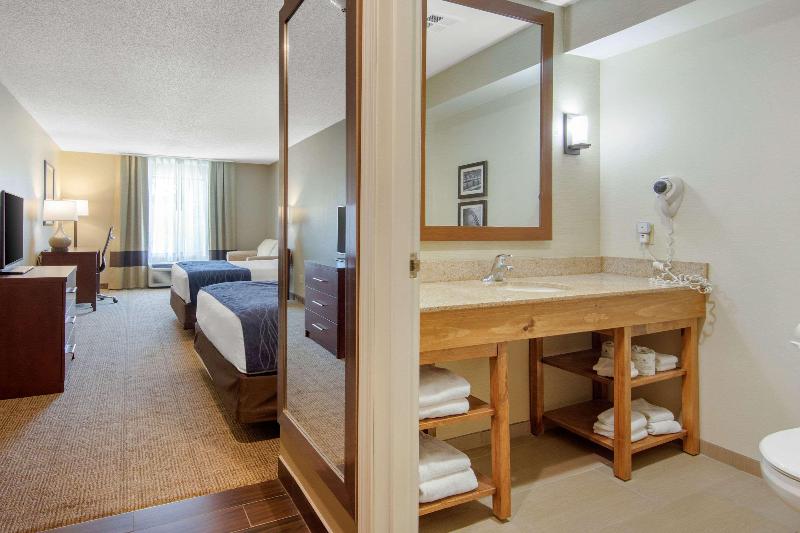 Comfort Inn & Suites Milford / Cooperstown image