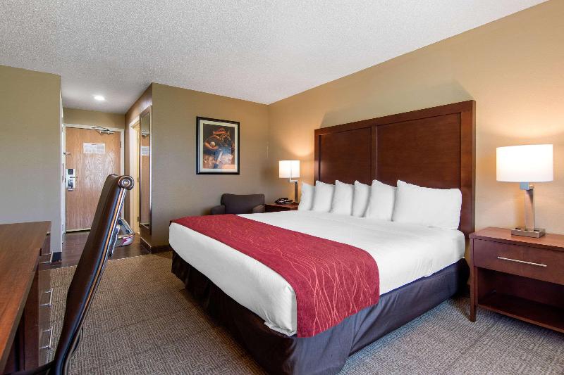 Comfort Inn & Suites Milford / Cooperstown image