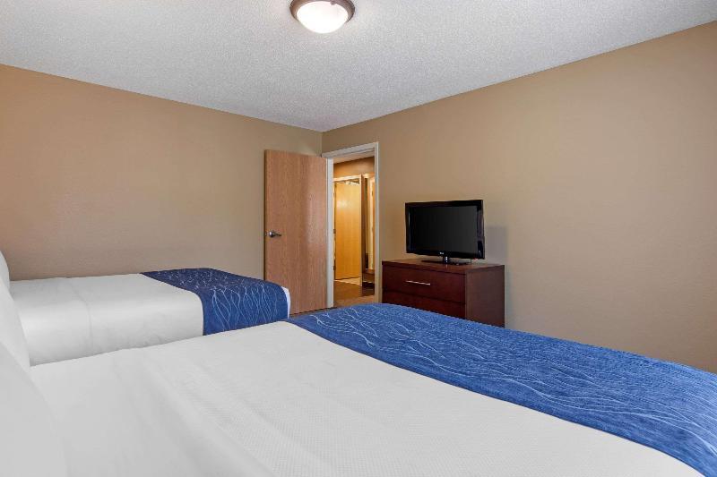 Comfort Inn & Suites Milford / Cooperstown image