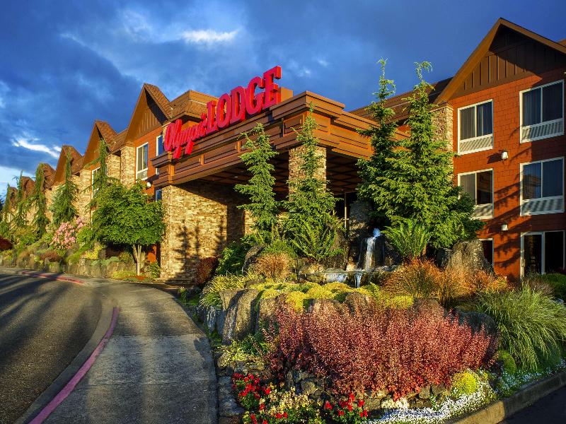 Olympic Lodge by Ayres