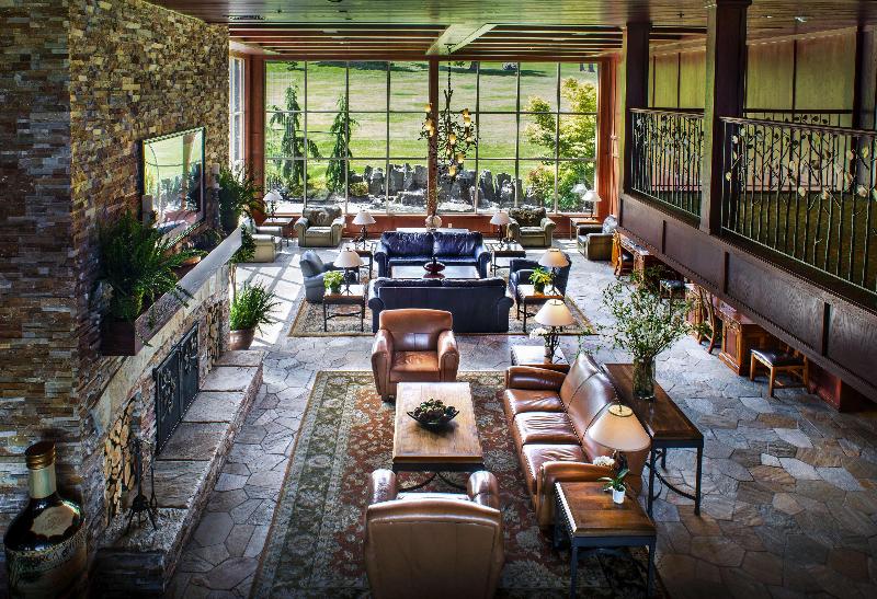 Olympic Lodge by Ayres