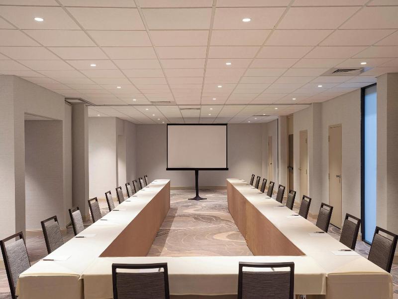 Sheraton Charlotte Airport Hotel image