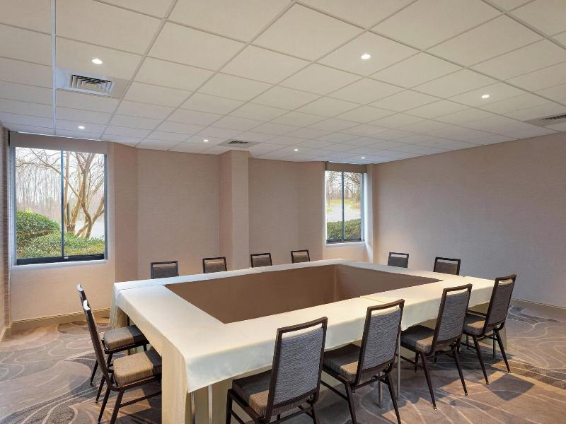 Sheraton Charlotte Airport Hotel image