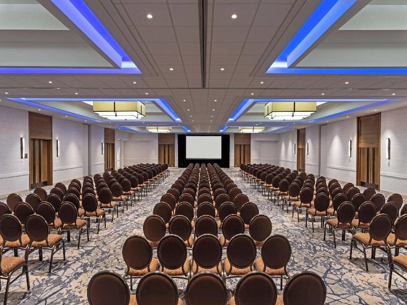 Sheraton Charlotte Airport Hotel image