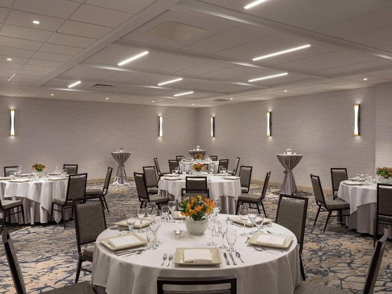 Sheraton Charlotte Airport Hotel image