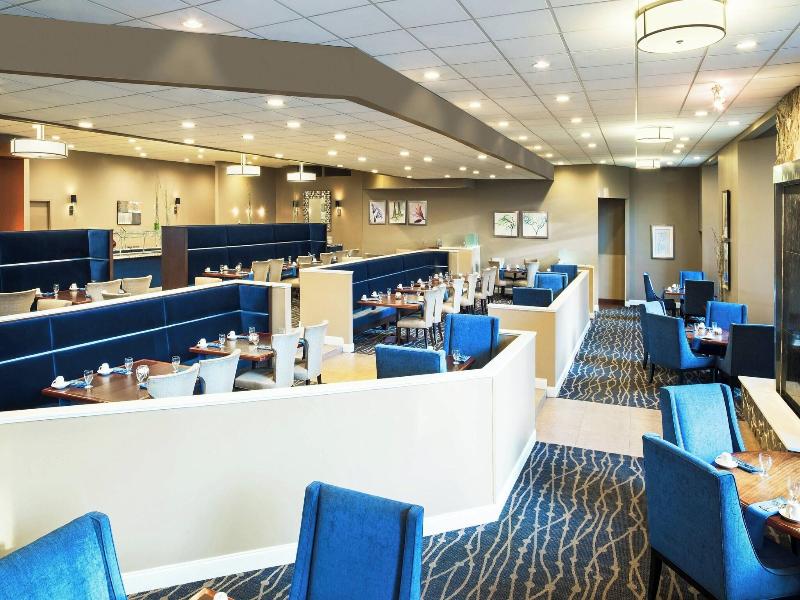 Sheraton Charlotte Airport Hotel image