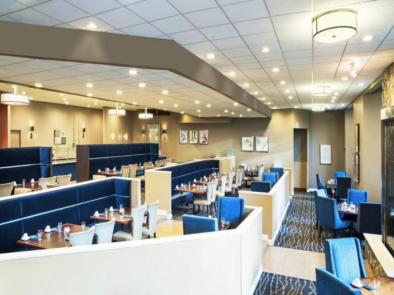 Sheraton Charlotte Airport Hotel image