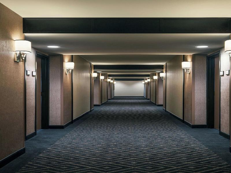 Sheraton Charlotte Airport Hotel image