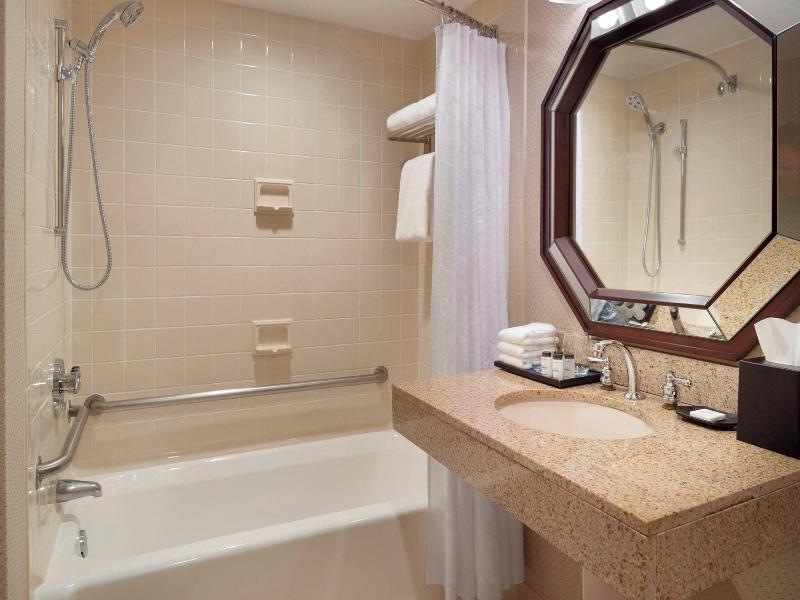 Sheraton Charlotte Airport Hotel image