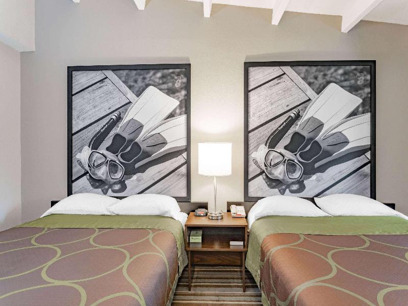 Super 8 by Wyndham Melbourne image
