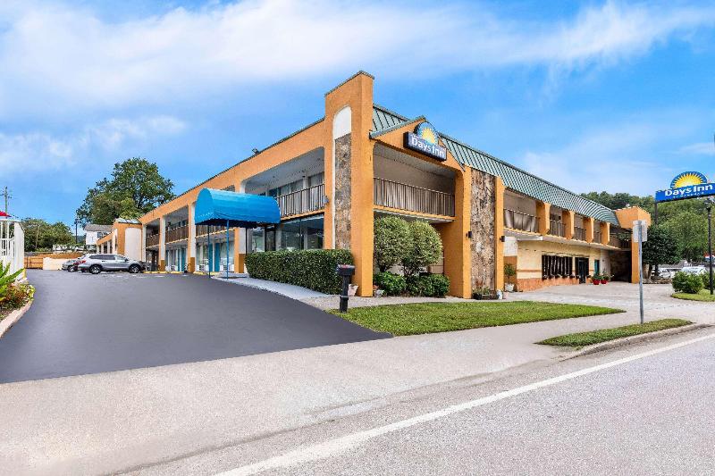 Days Inn by Wyndham Clayton image