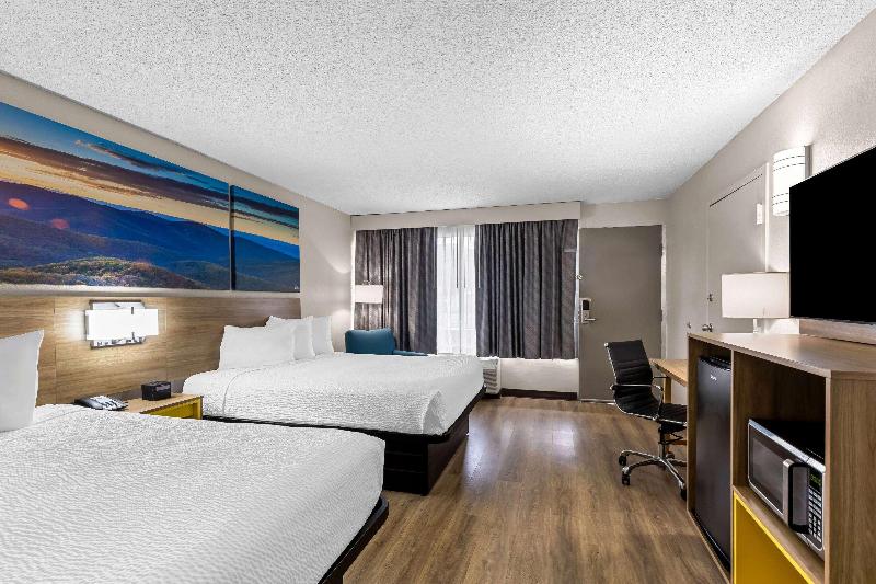 Days Inn by Wyndham Clayton image