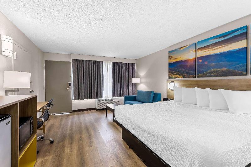 Days Inn by Wyndham Clayton image