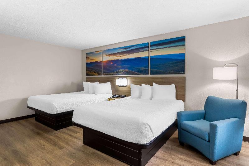 Days Inn by Wyndham Clayton image