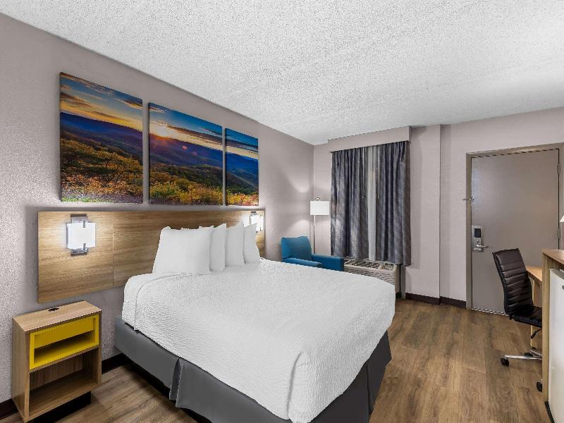 Days Inn by Wyndham Clayton image