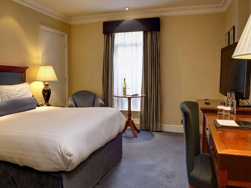 Manor Hotel Solihull, BW Signature Collection image