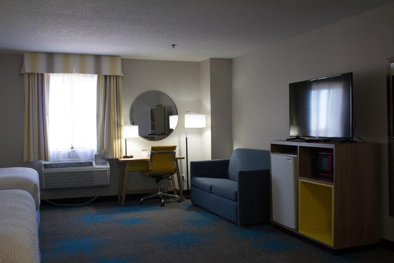 Days Inn by Wyndham Colby image