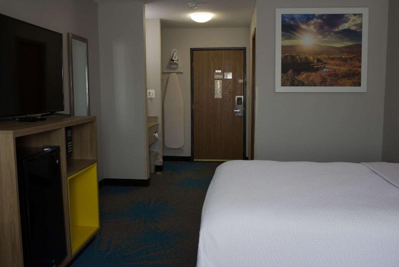 Days Inn by Wyndham Colby image