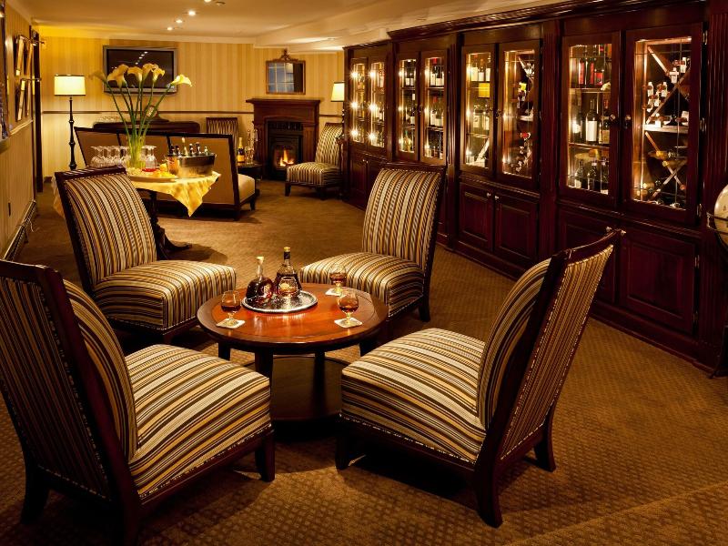 Crowne Pointe Historic Inn & Spa image