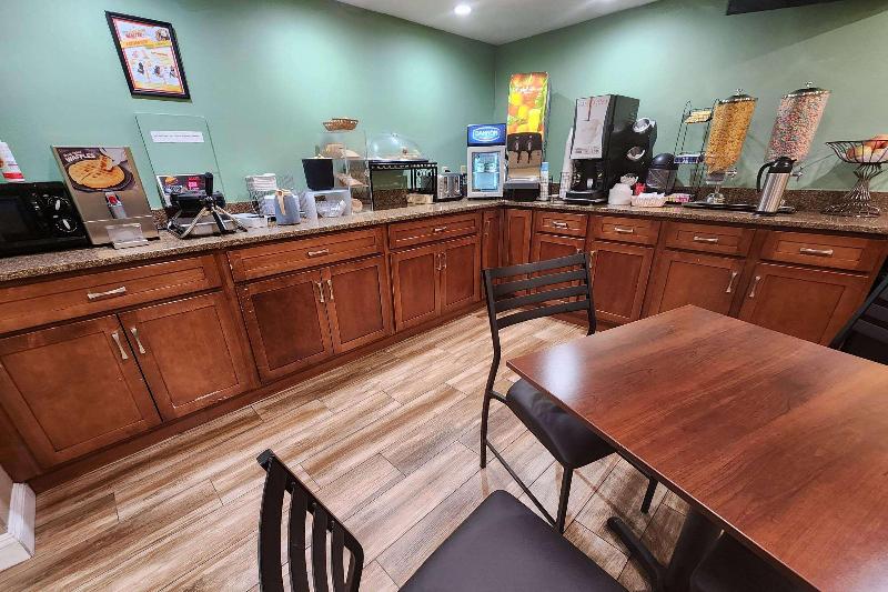 Baymont by Wyndham Manteca image