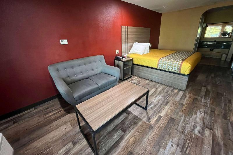 Baymont by Wyndham Manteca image