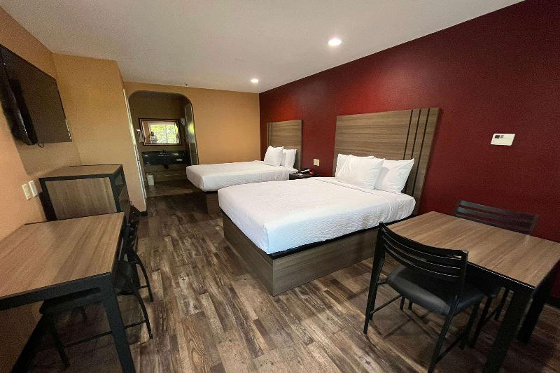 Baymont by Wyndham Manteca image