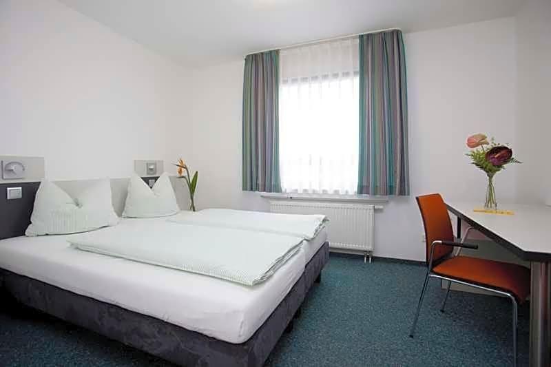 Jugendherberge Köln-Deutz image