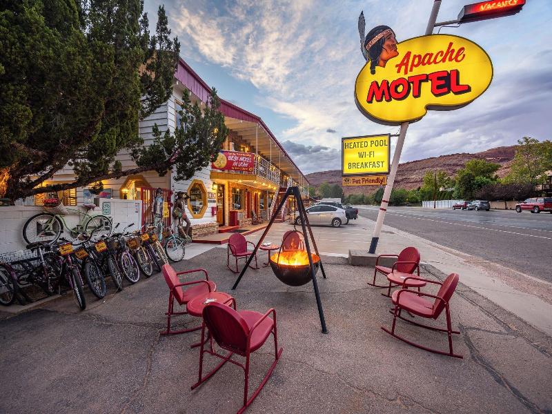 Apache Motel