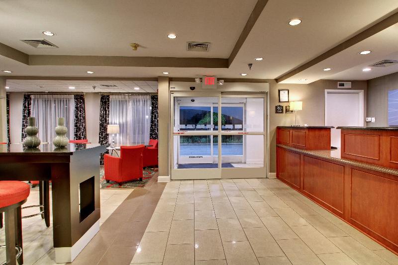 Holiday Inn Express Hurricane Mills (Waverly) image