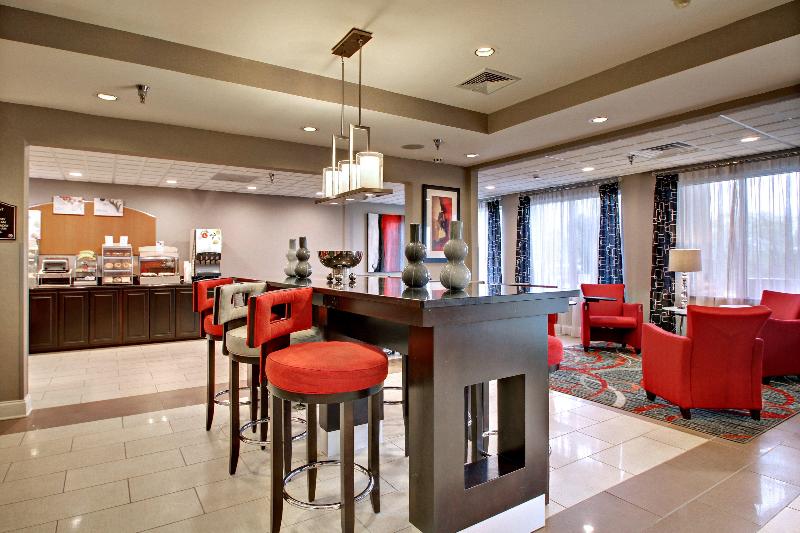 Holiday Inn Express Hurricane Mills (Waverly) image