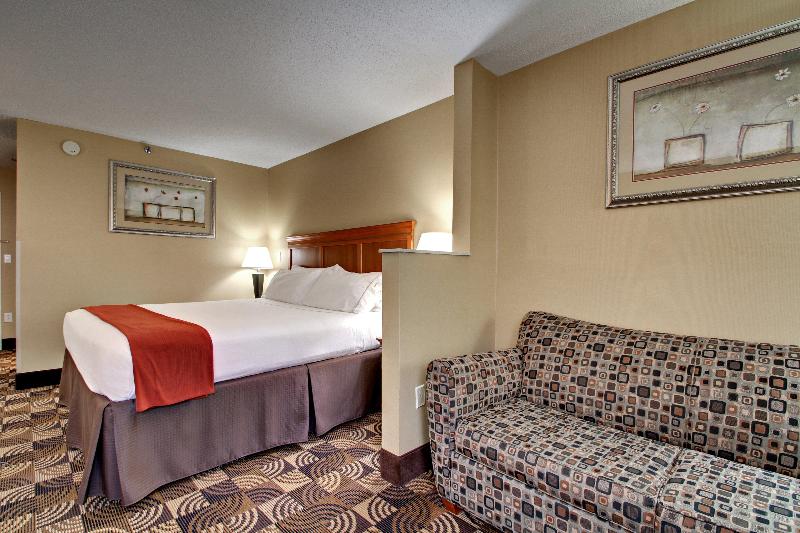 Holiday Inn Express Hurricane Mills (Waverly) image