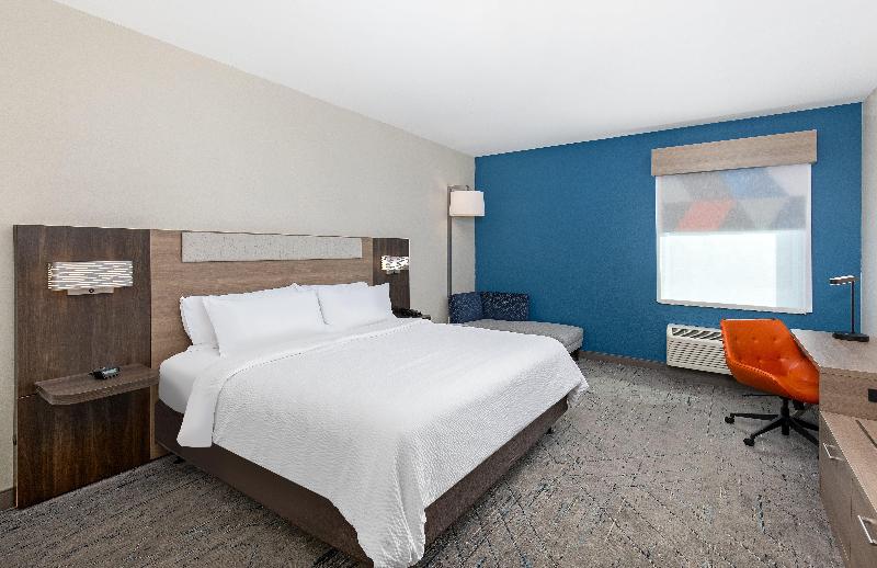 Holiday Inn Express Hurricane Mills (Waverly) image