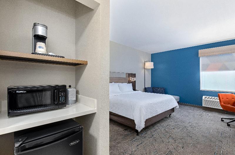 Holiday Inn Express Hurricane Mills (Waverly) image