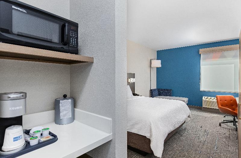 Holiday Inn Express Hurricane Mills (Waverly) image